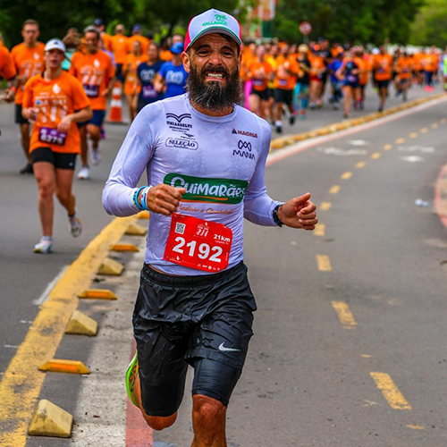 Tiarles Dos Santos running in a marathon